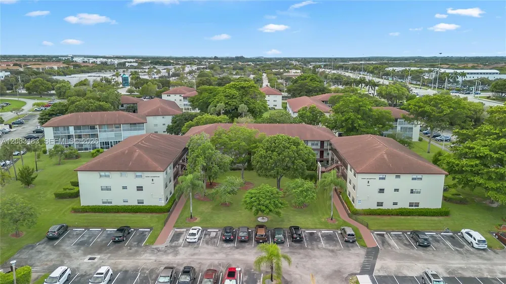 150 SW 134th Way #304R Pembroke Pines, FL 33027