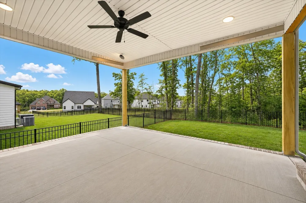 982 Alton Dr Clarksville, TN 37043