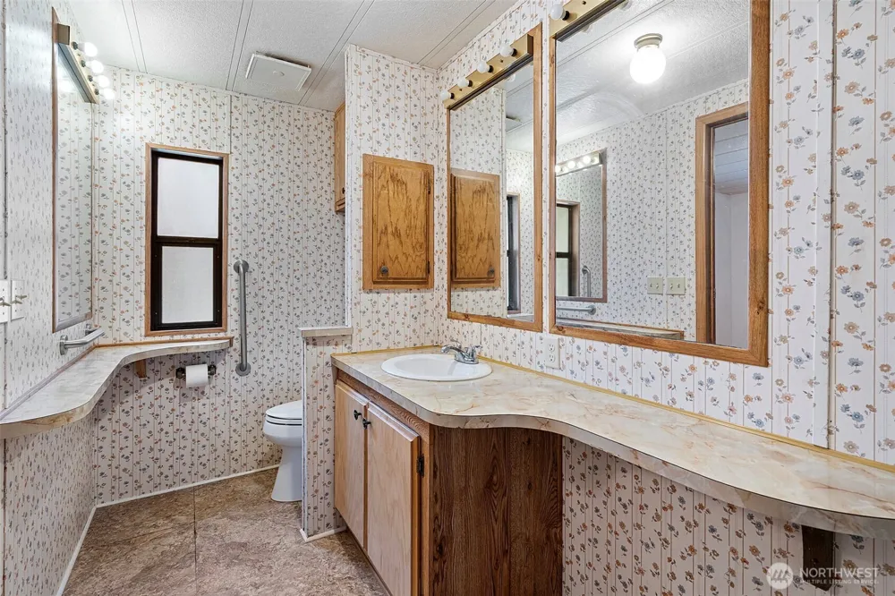 9111 66th Avenue NW Gig Harbor, WA 98332