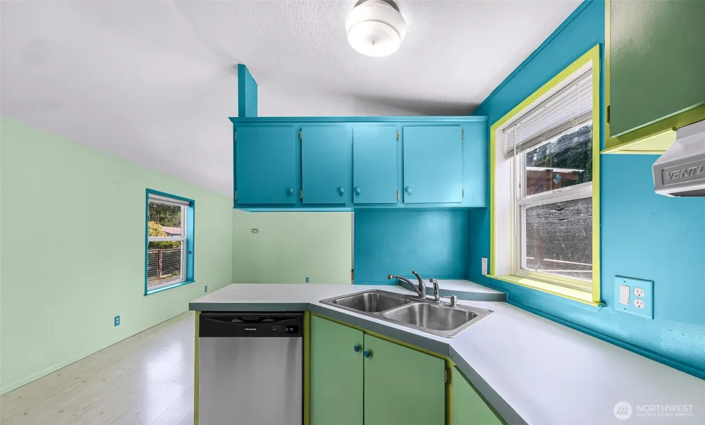 7435 Sunset Drive Blaine, WA 98230