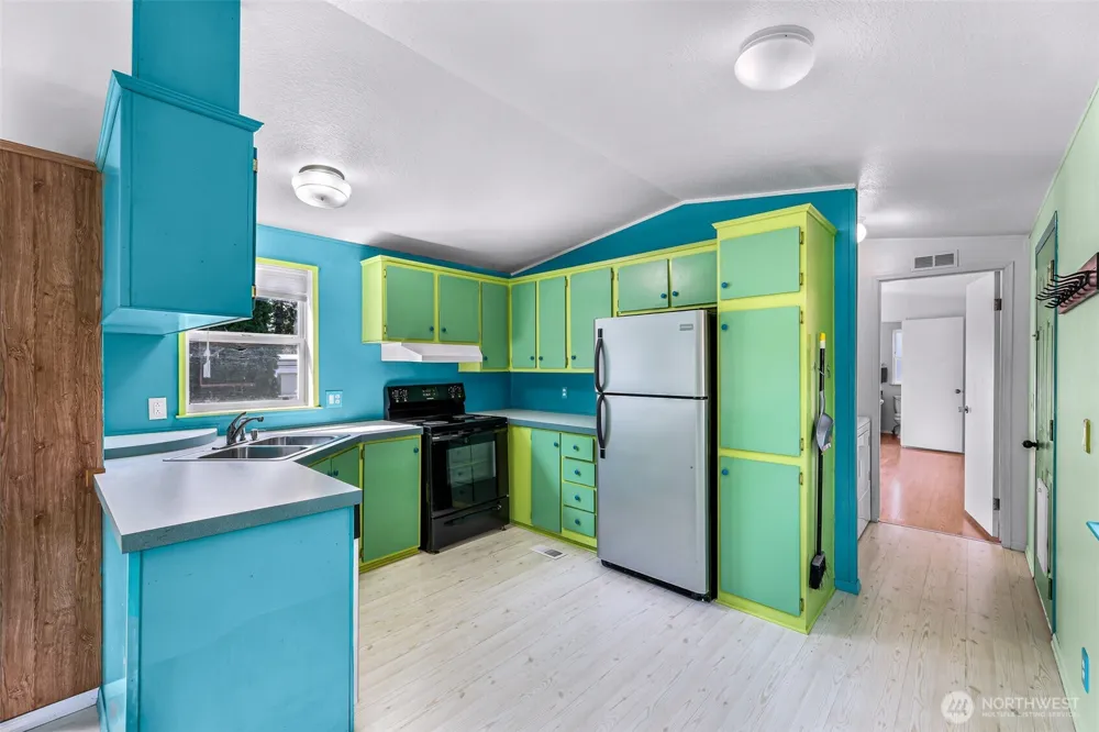 7435 Sunset Drive Blaine, WA 98230