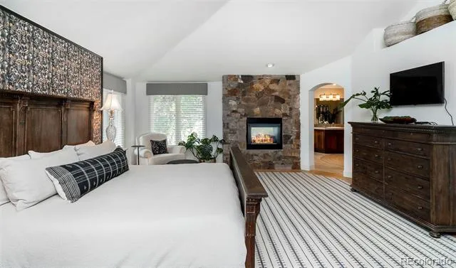 22184 Forest Hills Drive Golden, CO 80401