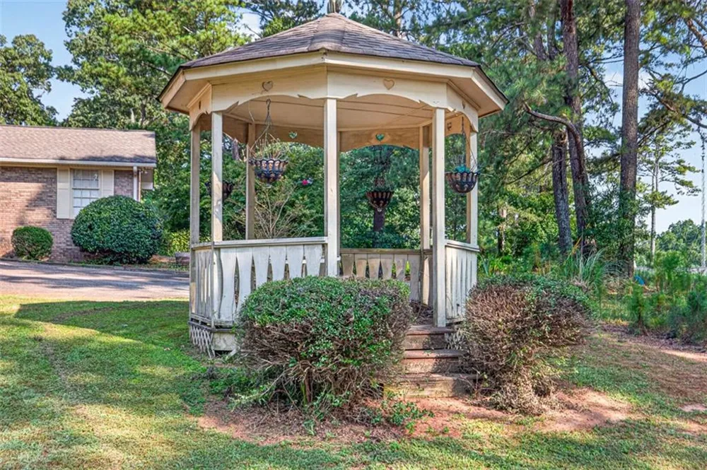 160 Apalachee Church Road Auburn, GA 30011