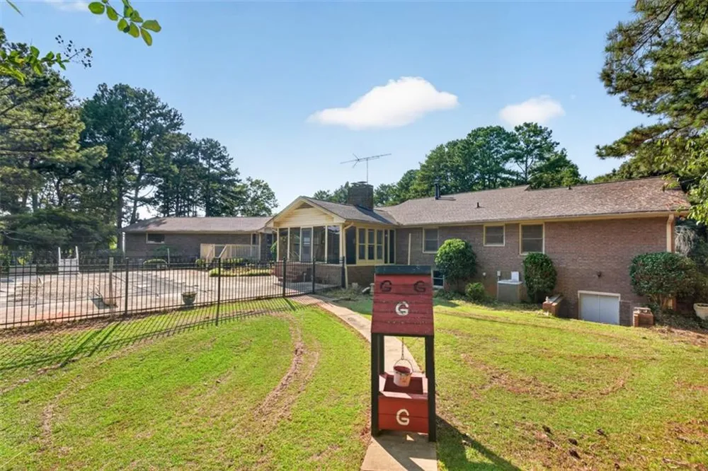 160 Apalachee Church Road Auburn, GA 30011