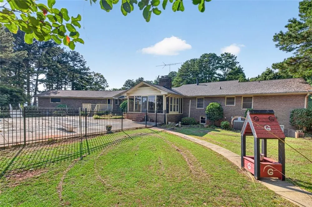 160 Apalachee Church Road Auburn, GA 30011