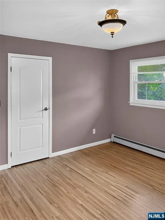 457 State Rt 5 Fort Lee, NJ 07024