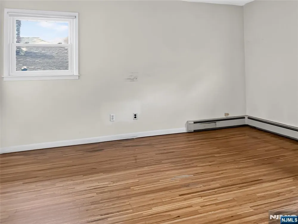 457 State Rt 5 Fort Lee, NJ 07024