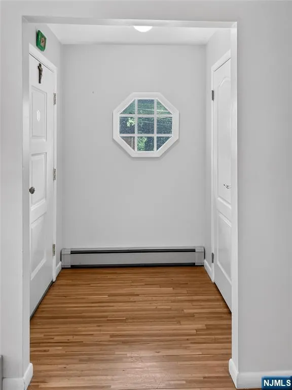 457 State Rt 5 Fort Lee, NJ 07024