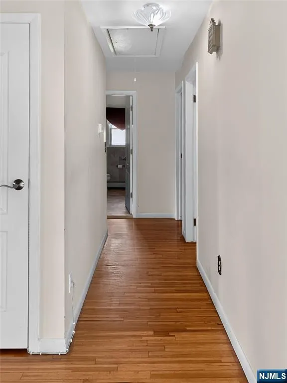 457 State Rt 5 Fort Lee, NJ 07024