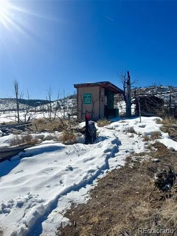 1725 35 1/10 ROAD De Beque, CO 81630