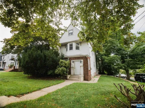 180 Larch Avenue