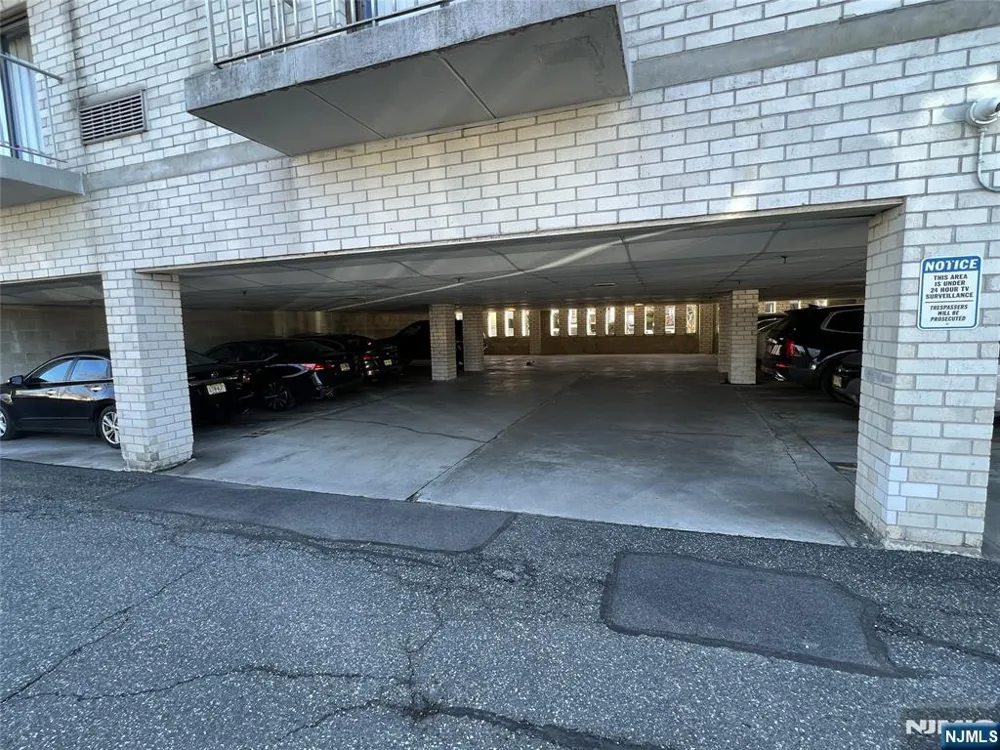 281 Park 2i Hackensack, NJ 07601