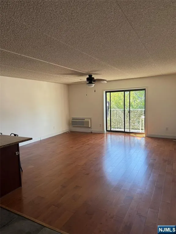 281 Park 2i Hackensack, NJ 07601