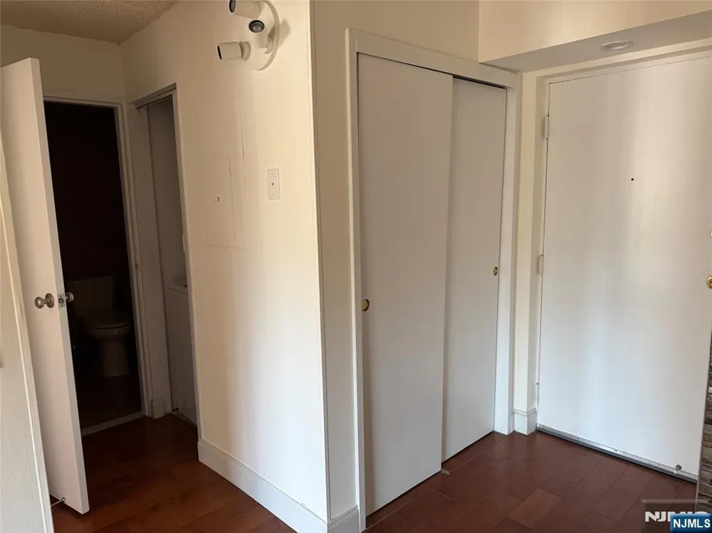 281 Park 2i Hackensack, NJ 07601