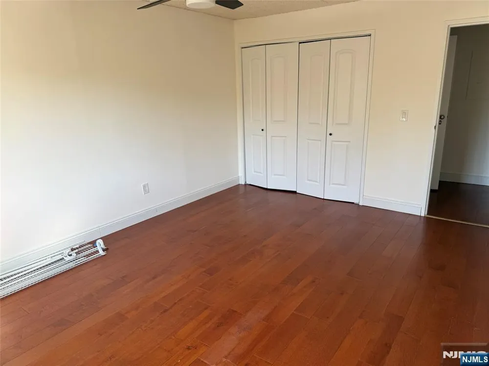 281 Park 2i Hackensack, NJ 07601