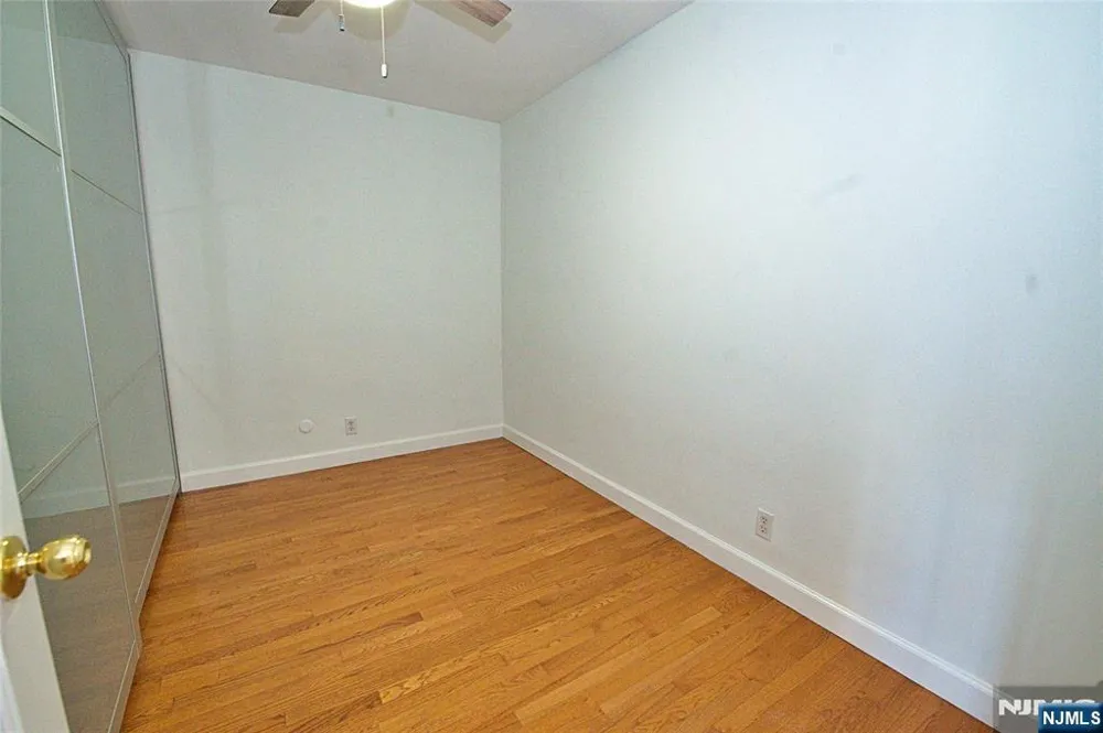 1203 River Road 14C Edgewater, NJ 07020