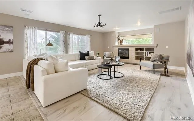 4703 Sunlight Lane Broomfield, CO 80023