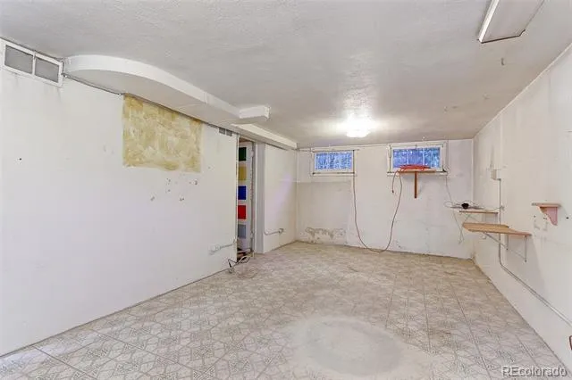 4985 Green Court Denver, CO 80221