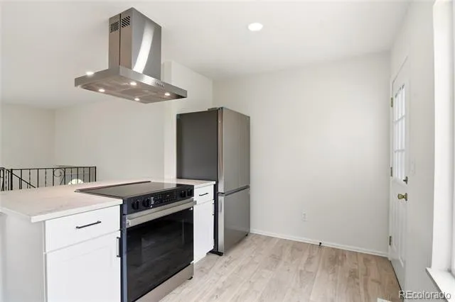 3227 S Hoyt Way Lakewood, CO 80227
