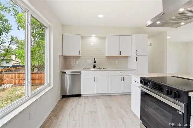 3227 S Hoyt Way Lakewood, CO 80227