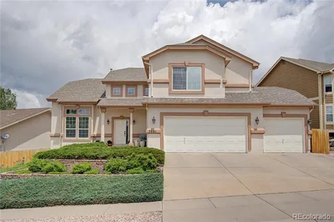 7001 Oasis Butte Drive
