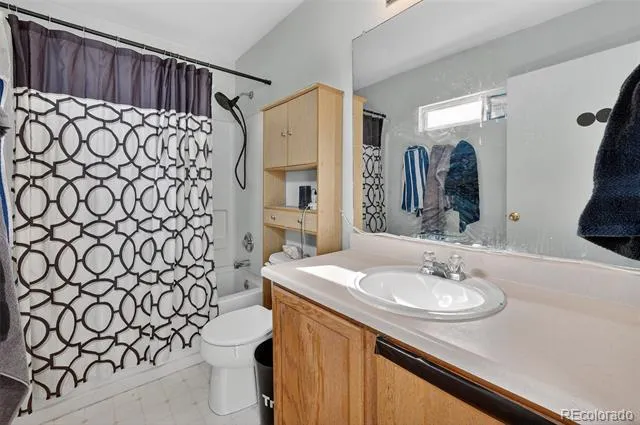 15852 E 48th Place Denver, CO 80239
