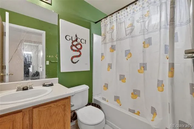 15852 E 48th Place Denver, CO 80239