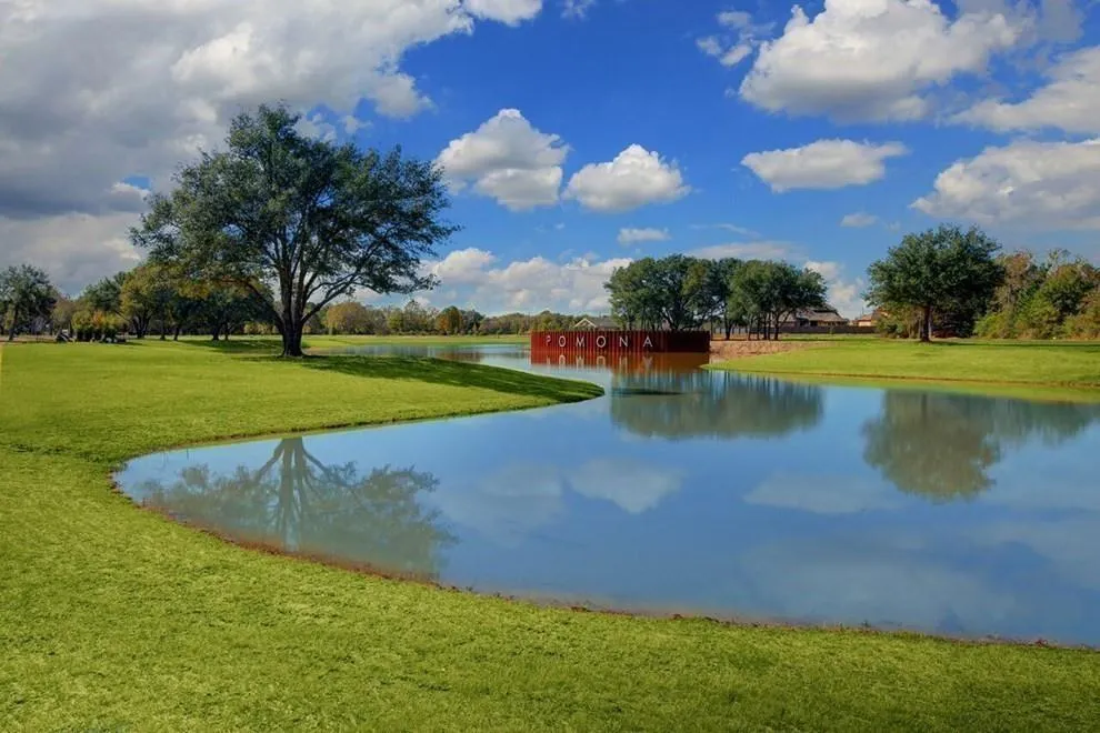 5319 Mango Bluffs Street Manvel, TX 77578