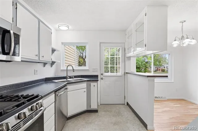 1719 S Lee Street #D Lakewood, CO 80232