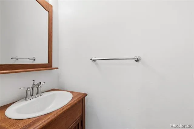 1719 S Lee Street #D Lakewood, CO 80232