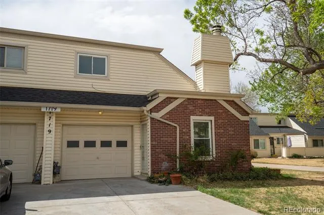 1719 S Lee Street #D Lakewood, CO 80232
