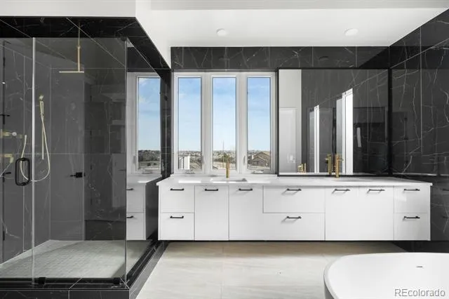 6954 S Espana Way Centennial, CO 80016