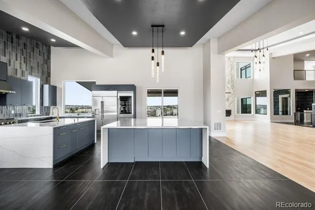 6954 S Espana Way Centennial, CO 80016