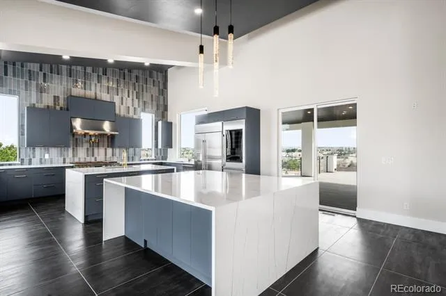 6954 S Espana Way Centennial, CO 80016