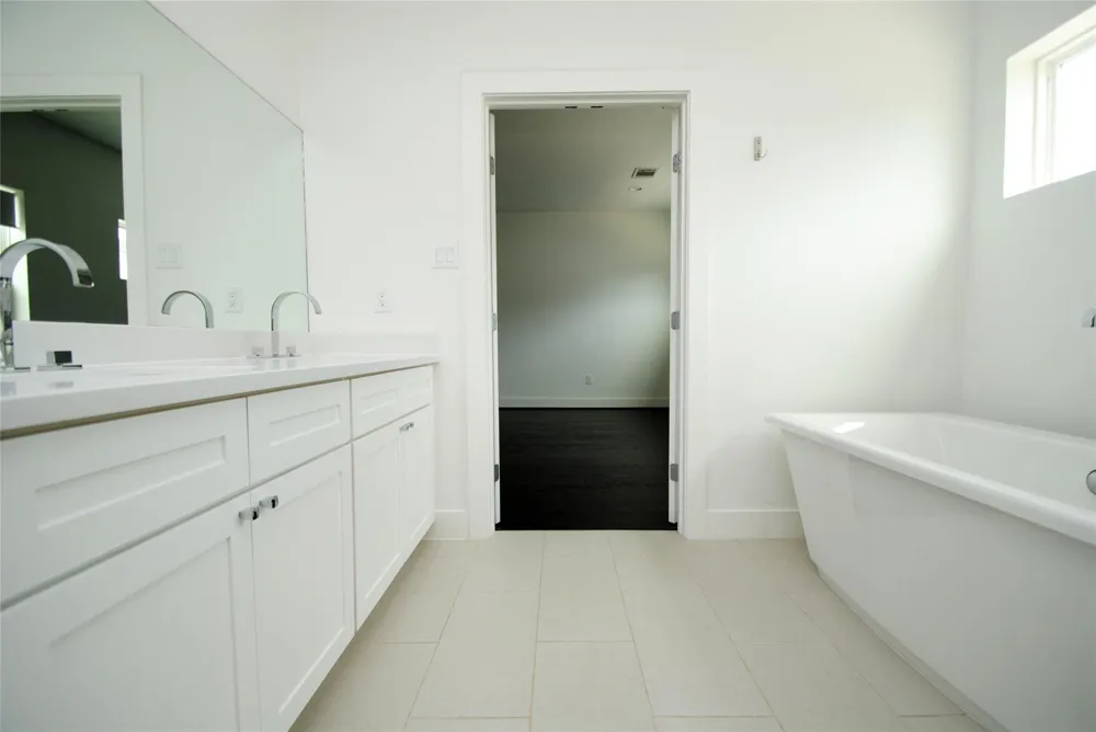 7707 Jacquelyn Oaks Road Houston, TX 77055