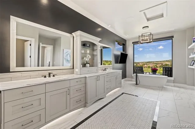 1484 Vine Cliff Heights Colorado Springs, CO 80921