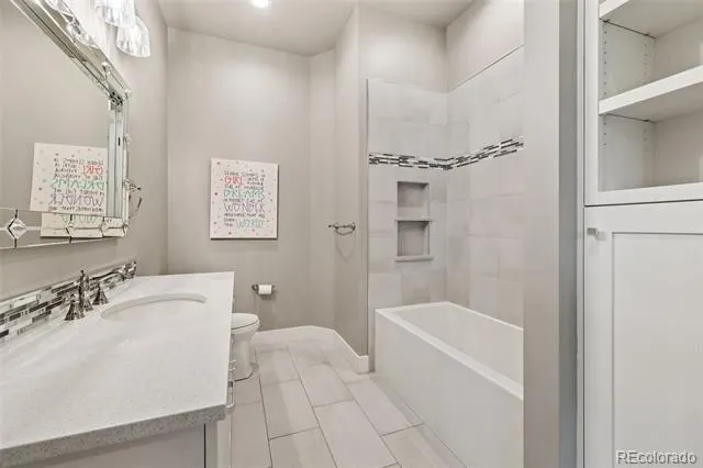 1484 Vine Cliff Heights Colorado Springs, CO 80921