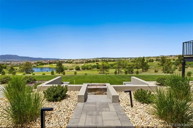 1484 Vine Cliff Heights Colorado Springs, CO 80921