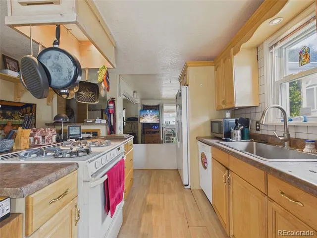 476 Tennyson Street Denver, CO 80204