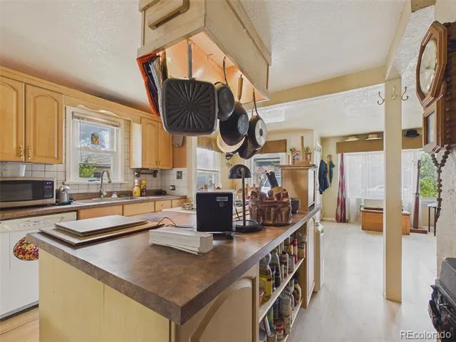476 Tennyson Street Denver, CO 80204