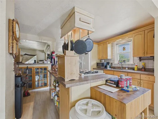 476 Tennyson Street Denver, CO 80204