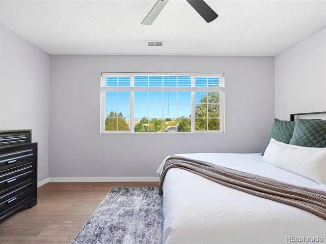 339 Ivory Circle Aurora, CO 80011