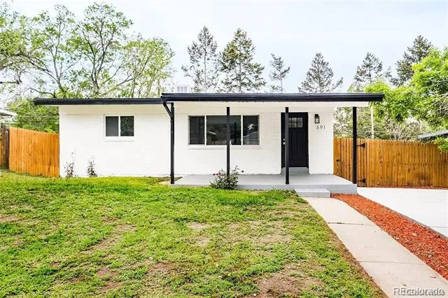 691 S Simms Street Lakewood, CO 80228