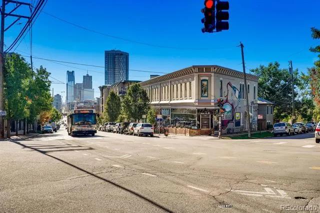 1922 W 38th Avenue Denver, CO 80211