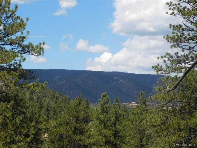 4977 Mohawk Drive Larkspur, CO 80118