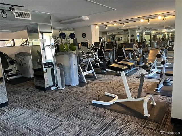 1020 15th Street #33A Denver, CO 80202
