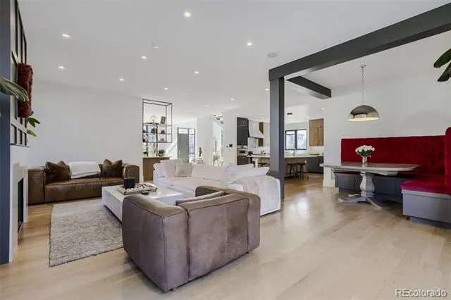 301 Krameria Street Denver, CO 80220