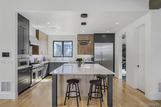 301 Krameria Street Denver, CO 80220