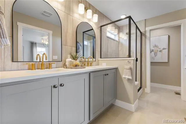24200 E 54th Place Aurora, CO 80019