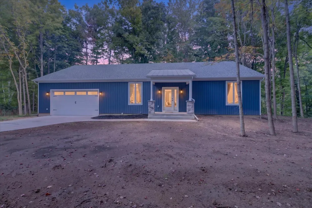 13165 Deer Creek Drive South Haven, MI 49090